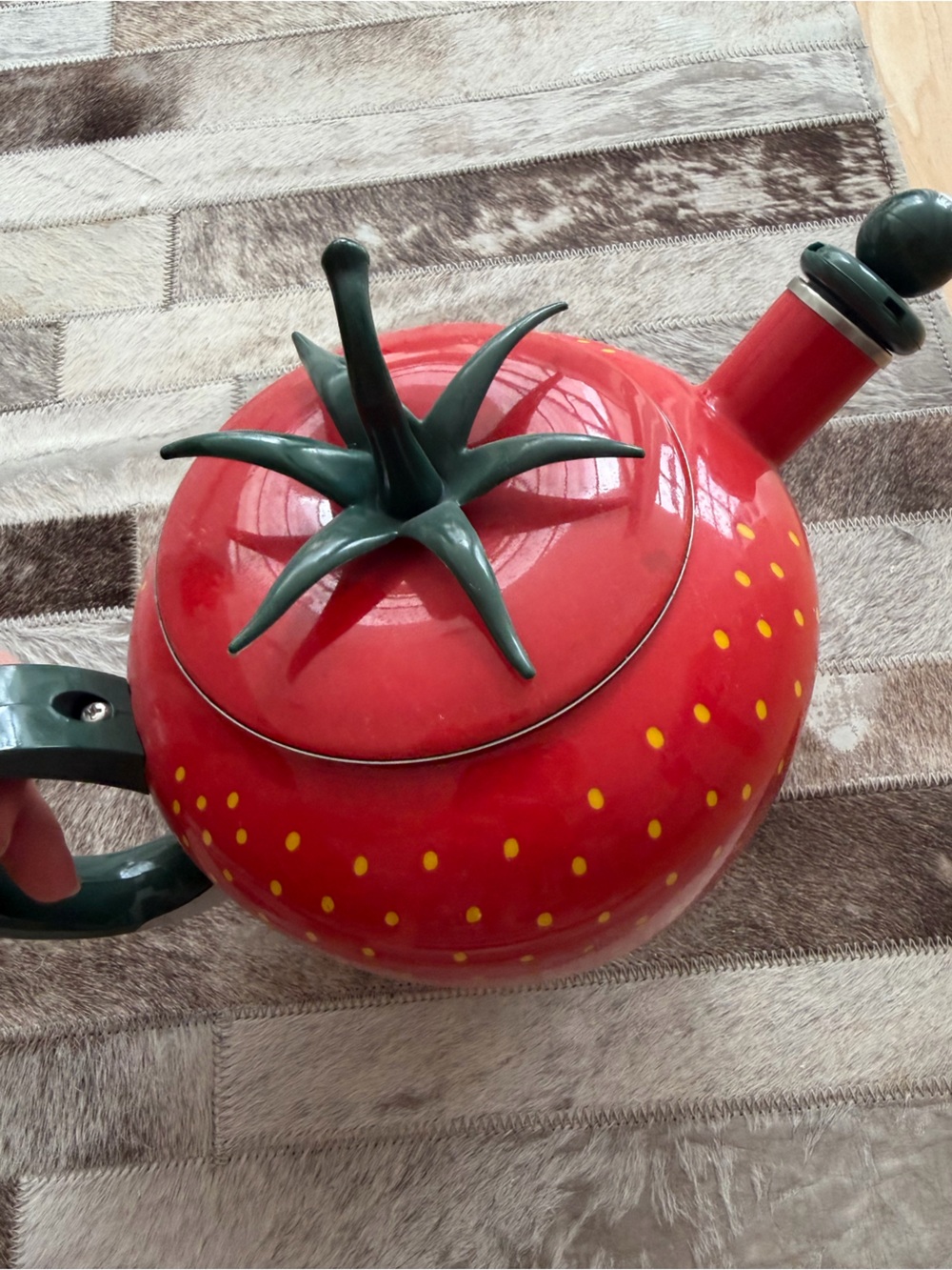 🗽Vintage Copco Red Strawberry-Inspired Teapot with Green Accents